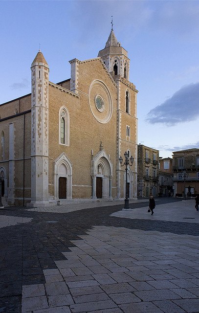 407px-Cattedrale_(Lucera).jpeg
